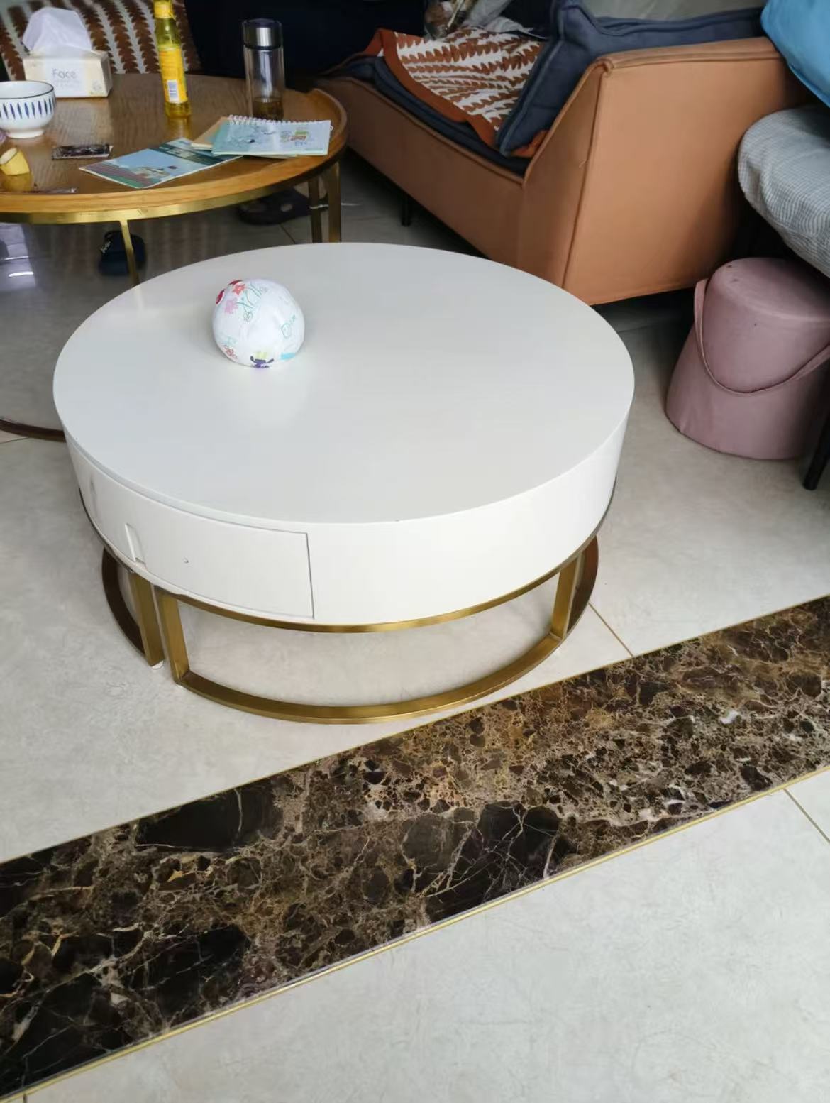 圆形茶几白色桌面+金色支架